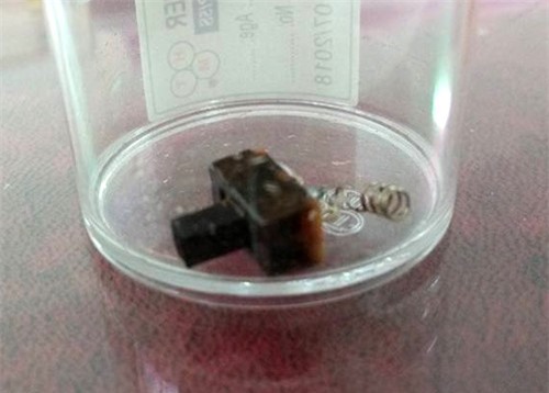 Cha mẹ phát hoảng vì công tắc đèn trong thực quản con 3 tháng tuổi