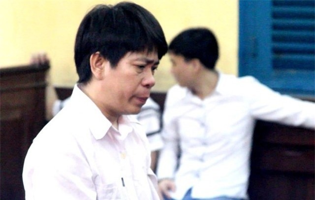 Bí mật tày trời của gã "yêu râu xanh" và bé gái 12 tuổi