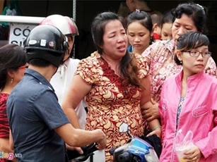 Vụ cháy quán hủ tiếu: Mẹ ôm con chết cháy trong biển lửa
