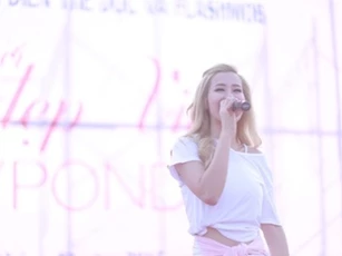 Đông Nhi nhảy flashmob kỷ niệm ngày phụ nữ 20/10