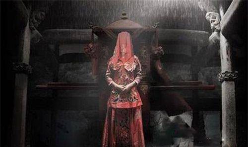 Bắt 3 kẻ man rợ trộm xác phụ nữ bán cho đám cưới ma