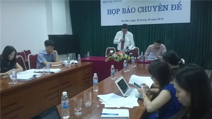 Giá một số dòng xe ôtô giảm gần một nửa vào năm 2019