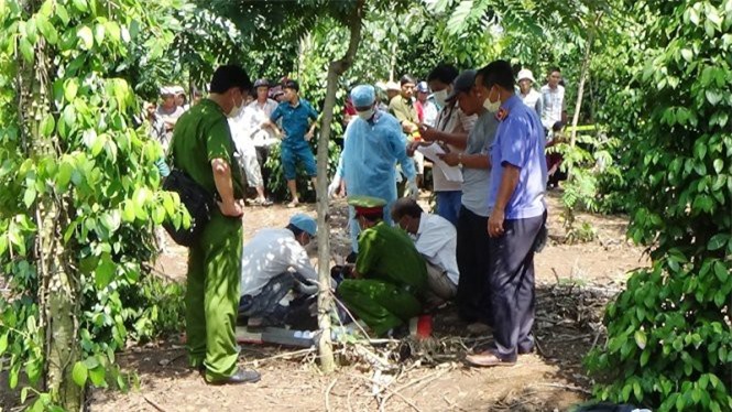 Chặn xe cướp dây chuyền... bị nạn nhân đâm chết?