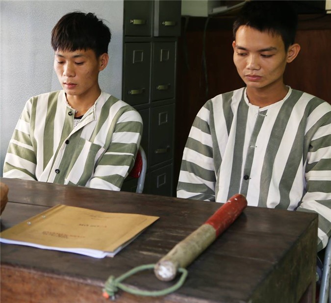 Lạng Sơn: Đang trực gác, 2 chiến sỹ bị cướp gậy và 150 ngàn