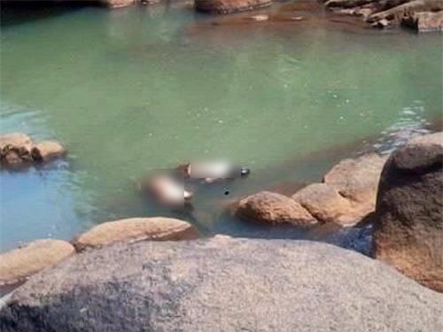 Hai nữ sinh lớp 7 bị xâm hại tình dục, giết chết tại suối Đá?