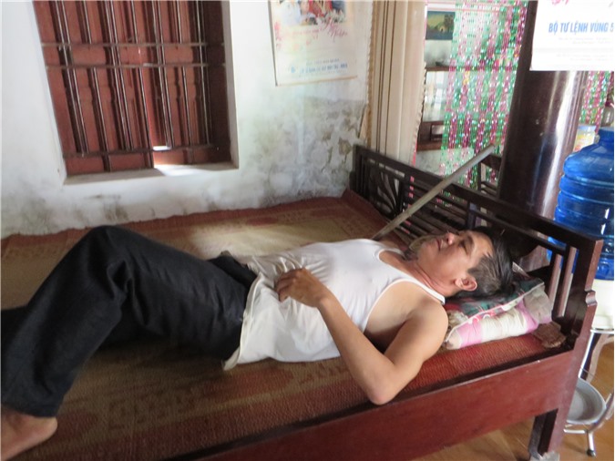 Nghệ An: Phó chủ tịch HĐND xã bị nhóm côn đồ vào tận nhà hành hung