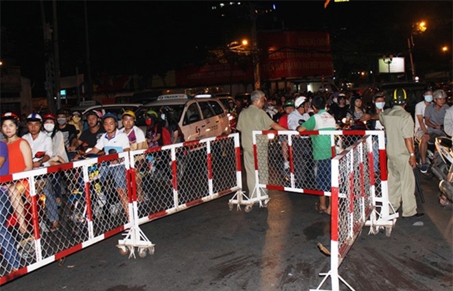 Sau va chạm giao thông, nam thanh niên bị cô gái giết dã man