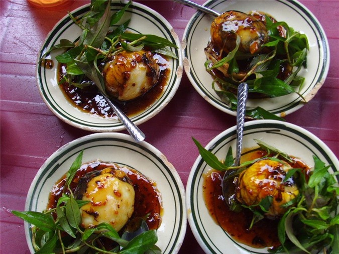 Những lưu ý khi ăn trứng vịt lộn