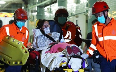 Tàu cao tốc Hồng Kông đâm phải đá ngầm, 14 người nguy kịch