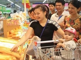 Niềm tin người tiêu dùng Việt Nam tăng mạnh trong tháng 10/2015