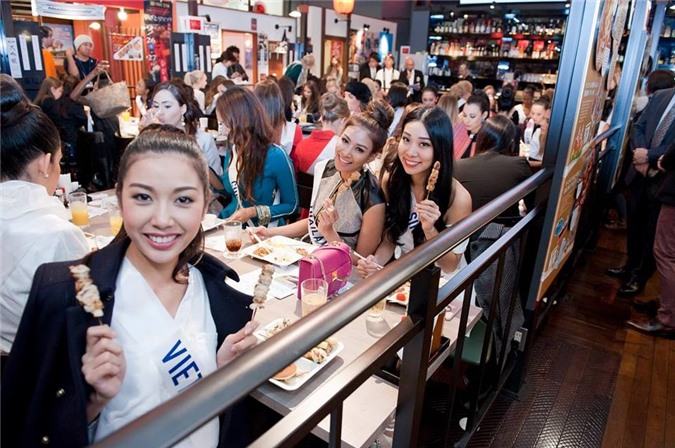 Thúy Vân rạng ngời, tự tin tham dự Hoa hậu quốc tế 2015