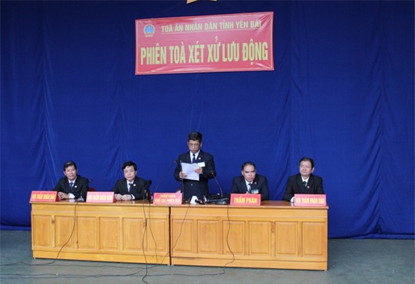 Vụ thảm sát tại Yên Bái: Đặng Văn Hùng bình thản nghe tuyên án tử 