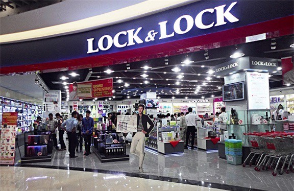 2000 mã sản phẩm được trưng bày tại Lock&Lock Aeon Mall Long Biên