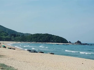 Bình Định: Khám phá vẻ đẹp của gành đá Lộ Diêu