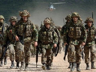 NATO đưa 4000 quân tới biên giới Nga "khiêu khích" Putin