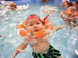 Vợ chồng Trung Quốc được phép sinh 2 con kể từ 29/10/2015