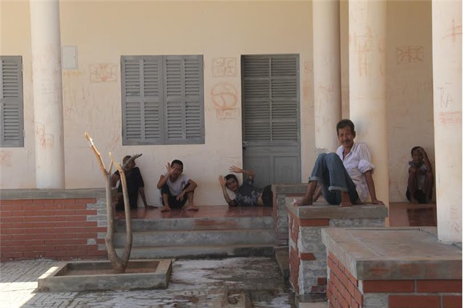 Bật mí chiêu thức ‘ăn chặn’ tiền chế độ người tâm thần của TTBTXH Nghệ An