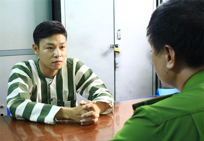 Cầm cỏ chai bia đâm chết người vì... không được xin lỗi