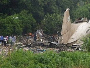 Máy bay Nga rơi tại Nam Sudan: Chỉ còn 3 người sống sót