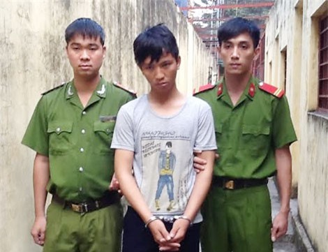 Hai tay hai dao giết cậu họ vì... không được uống bia?