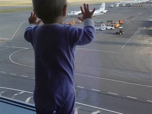 Rơi máy bay ở Ai Cập: Thi thể em bé "biểu tượng đau thương" tiết lộ manh mối mới