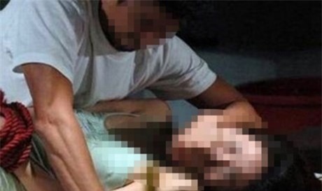 "Yêu râu xanh" đóng giả bạn trai, dụ thiếu nữ đến nhà nghỉ rồi ép quan hệ