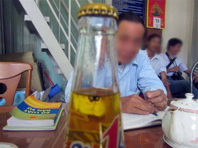 Vụ chai nước Number 1 có ruồi: Sẽ xét xử vào ngày 17/12