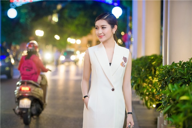 Á hậu Huyền My sẽ đóng phim tại Myanmar