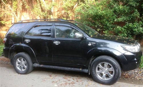 Cặp đôi bị sát hại dã man khi đang "ân ái" trong xe sang