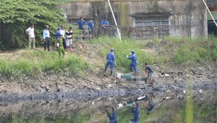 Phát hiện xác nam thanh niên nổi lềnh bềnh dưới kênh