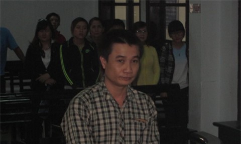 Mua dâm bất thành, nam thanh niên “quậy phá”, chém công an