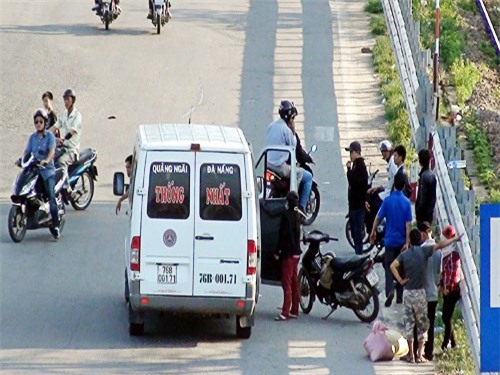 Giải quyết dứt điểm vấn nạn “xe dù”, “bến cóc”