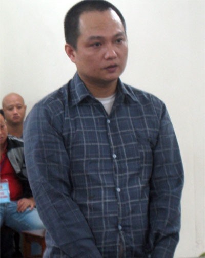 Bênh mẹ vợ, con rể cầm dao truy sát “thượng đế”