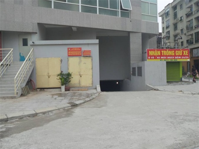 Hà Nội: Mẹ đi chợ, bé trai 5 tuổi leo trèo ngã từ tầng 22 xuống đất