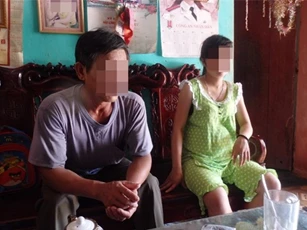Quan xã mất chức vì nhiều lần cưỡng bức khiến nữ sinh có thai