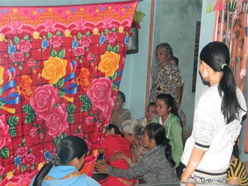 Bàng hoàng 3 học sinh chết đuối thương tâm sau trường