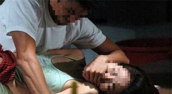 Chồng ra tay giết vợ vì sợ lộ chuyện hiếp dâm