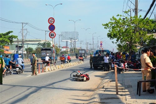 Phát hiện người đàn ông chết bí ẩn trên quốc lộ 