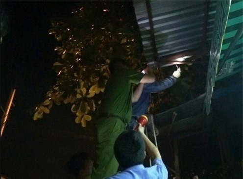 Đấu nối đường dây cho hội chợ, thanh niên bị điện giật chết