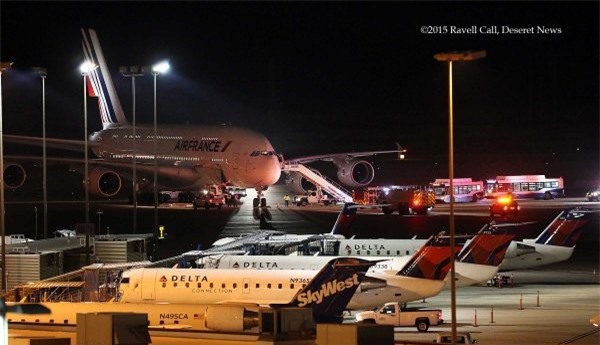 2 máy bay Pháp hạ cánh khẩn cấp vì bị dọa "có bom trên khoang" 