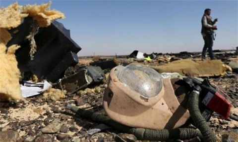 Bắt 2 nhân viên sân bay nghi tuồn bom lên máy bay Nga bị rơi ở Ai Câp