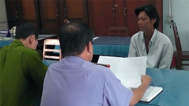 Đâm chết bạn nhậu vì... không "bo" tiền cho phục vụ quán