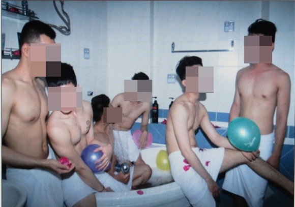 Triệt phá ổ mại dâm đồng tính nam núp bóng cơ sở spa ở Sài Gòn