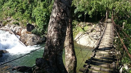 Nam thanh niên ngã xuống suối tử vong khi đi chơi cùng bạn gái