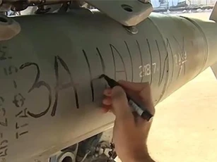 Nga dội mưa bom mang dòng chữ "vì Paris" diệt 600 tay súng IS ở Syria