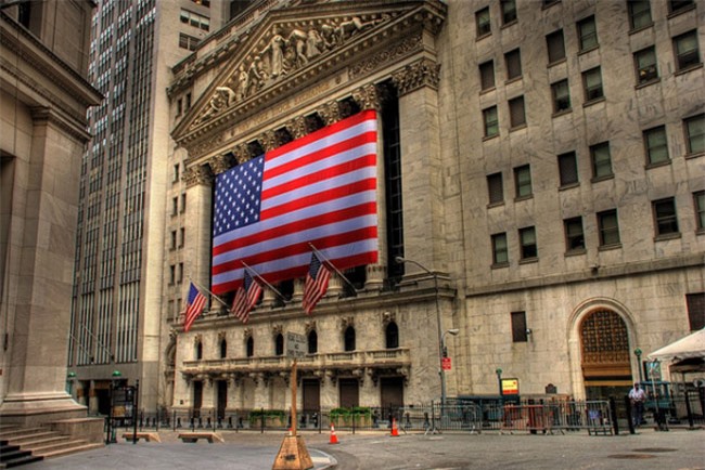 Phớt lờ đe dọa khủng bố, Phố Wall tăng điểm mạnh nhất từ đầu năm