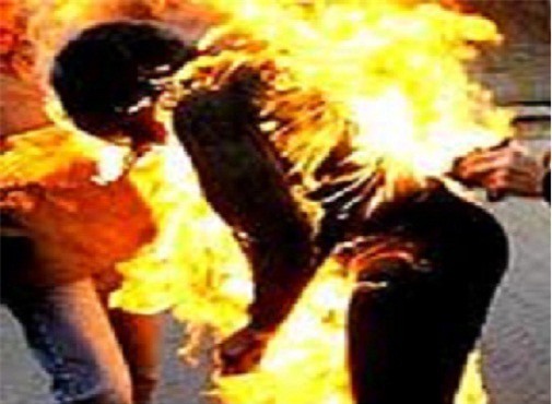 Tự thiêu cùng người tình vì mâu thuẫn tình cảm