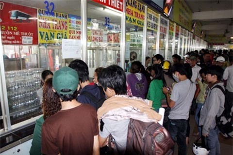 Hà Nội sẽ đưa 20.000 công nhân về quê đón Tết miễn phí