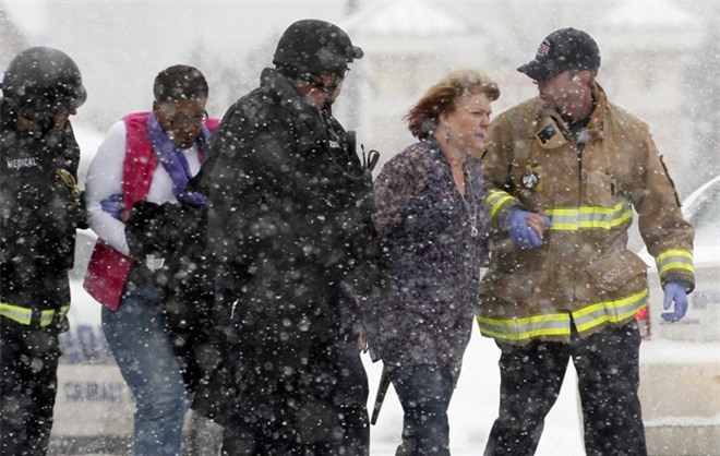 Phòng khám ở Mỹ lại vang tiếng súng, 14 người thương vong