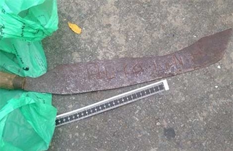 Vác mã tấu âm chém loạn xạ chỉ vì... tiếng nẹt pô lúc nửa đêm